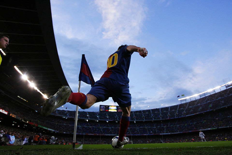 Córner en un estadio brasileño